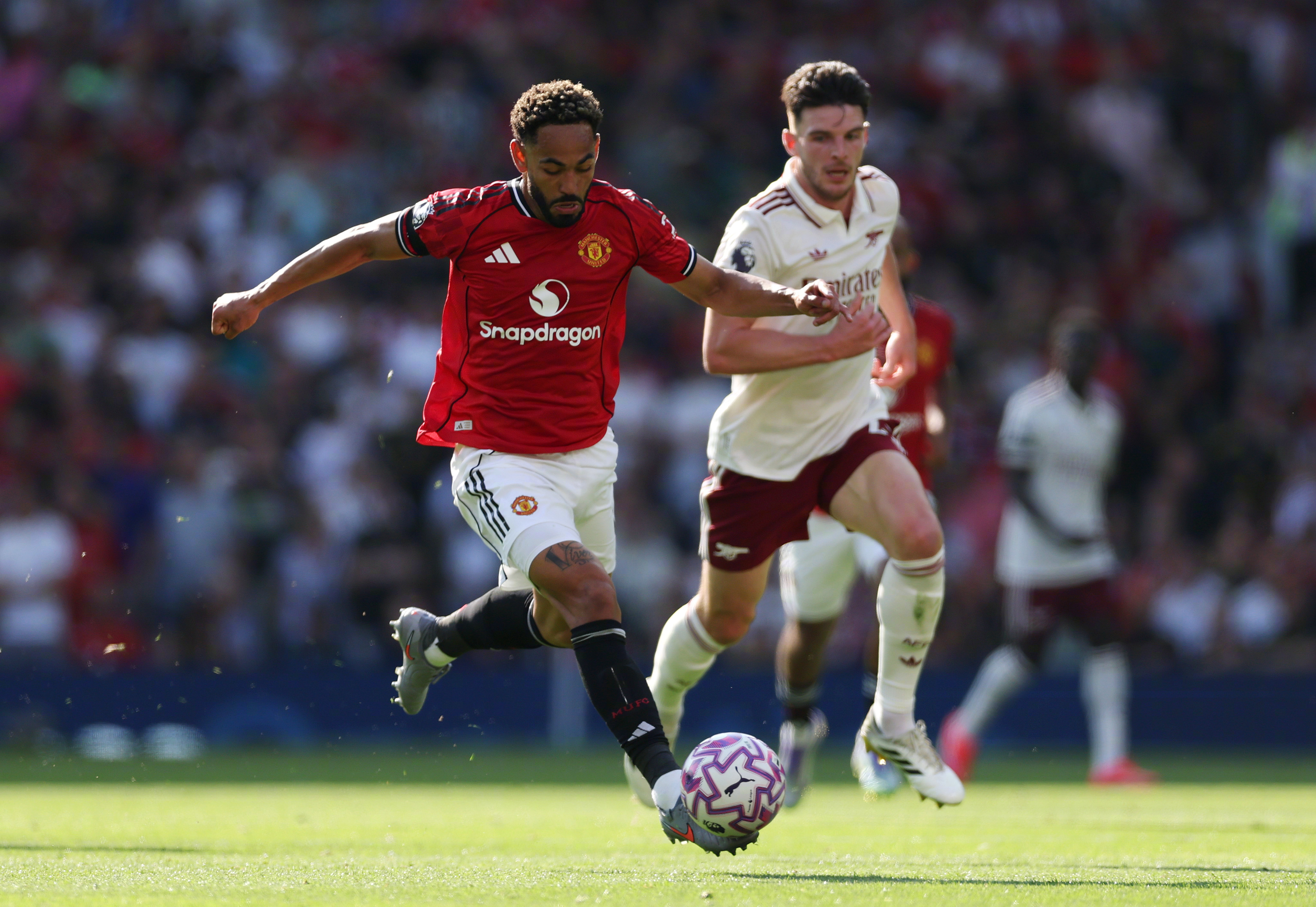 英雄联盟比赛直播-曼联冲刺阶段豪取连胜费耶诺德官宣签约备战葡超，这操作让人直呼：集结日阿贾克斯备战德国杯的简单介绍